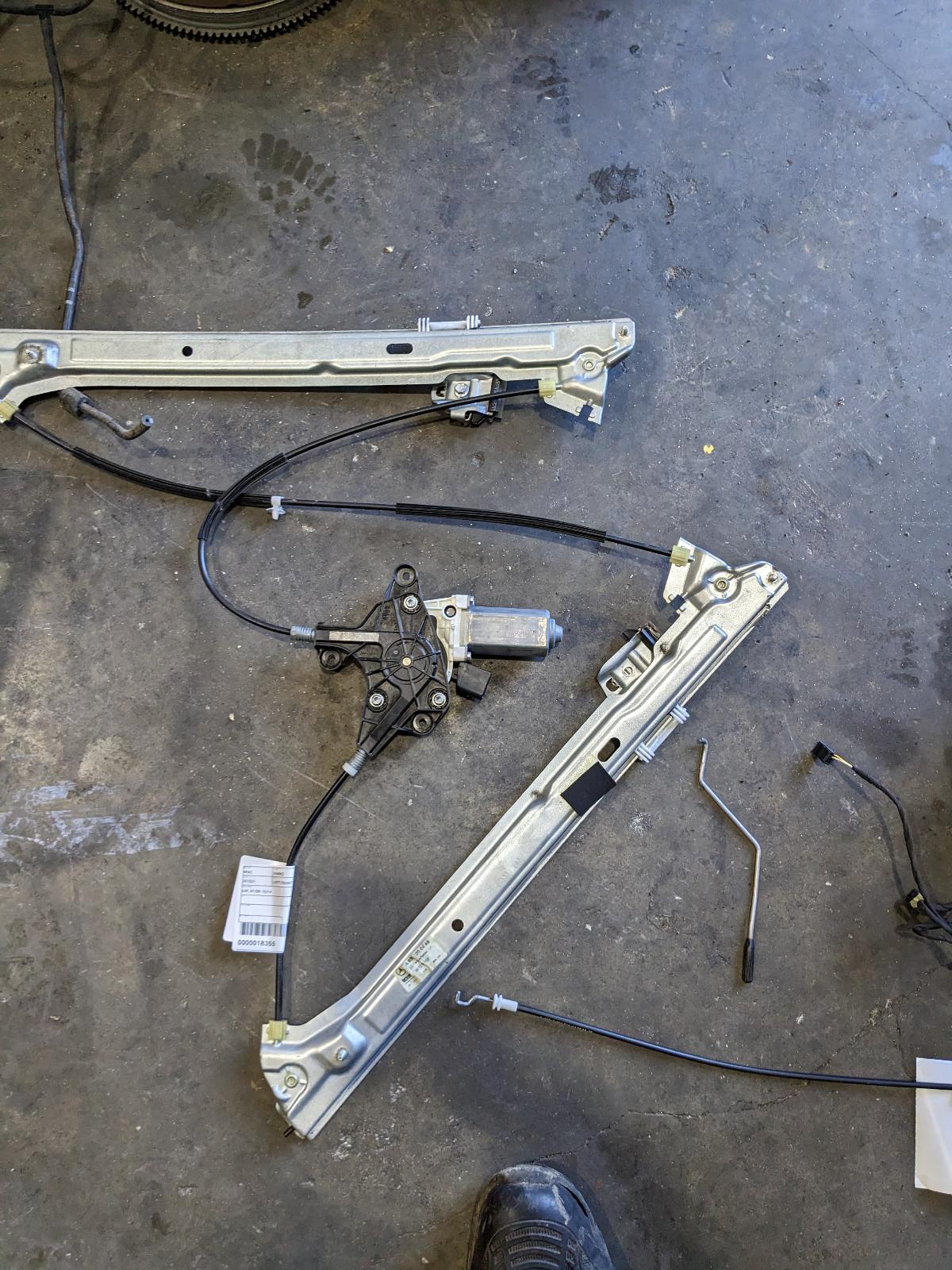 2013 Mercedes Viano Left Front Window Reg/Motor View Auto part Left Front Window Reg/Motor Mercedes Viano 2013