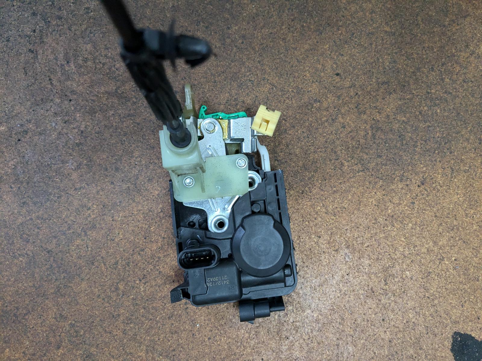 View Auto part Door/Boot/Gate Lock Ldv Deliver 9 2022