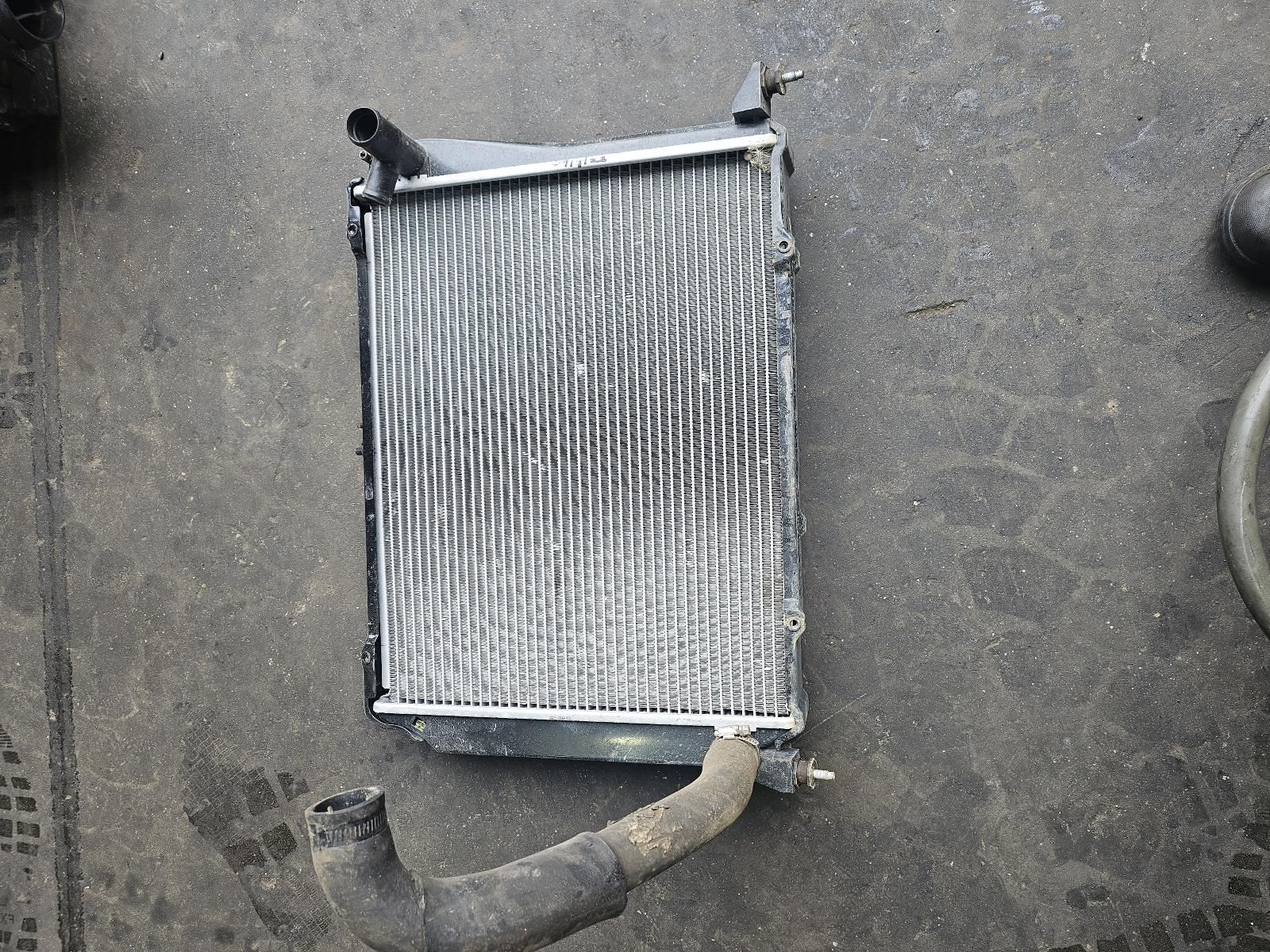 View Auto part Radiator Mitsubishi L300 2007