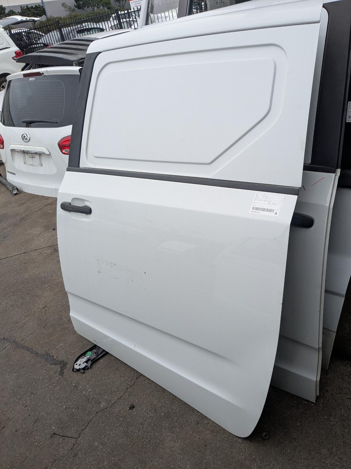 2022 Ldv G10 Left Rear Door/Sliding View Auto part Left Rear Door/Sliding Ldv G10 2022