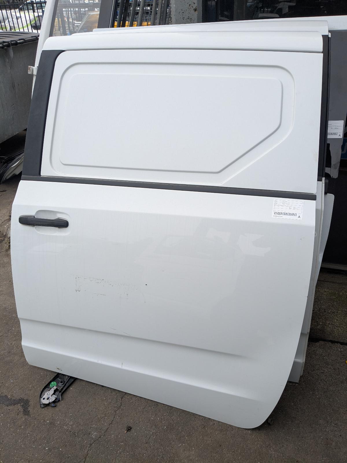 2022 Ldv G10 Left Rear Door/Sliding View Auto part Left Rear Door/Sliding Ldv G10 2022